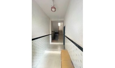 Resale - Apartment / flat - Torrevieja - Centro