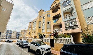 Resale - Apartment / flat - La Mata - Costa Blanca