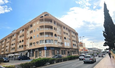 Resale - Apartment / flat - Torrevieja - El Molino