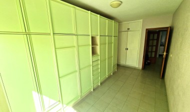 Resale - Apartment / flat - Torrevieja - Centro