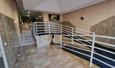 Resale - Apartment / flat - Torrevieja - Centro