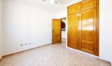 Resale - Bungalow - San Miguel de Salinas - Inland