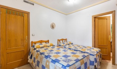 Resale - Apartment / flat - Torrevieja - La Mata