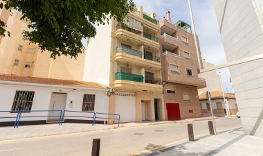 Resale - Apartment / flat - Torrevieja - La Mata