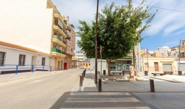 Resale - Apartment / flat - Torrevieja - La Mata