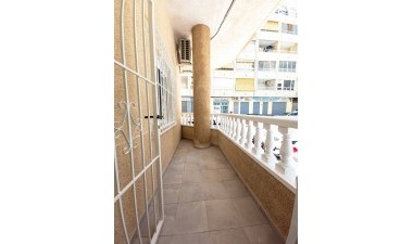 Resale - Apartment / flat - Torrevieja - Costa Blanca