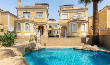 Resale - Villa - Orihuela Costa - Costa Blanca