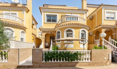 Resale - Villa - Orihuela Costa - Costa Blanca