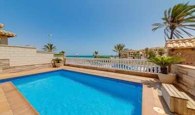 Resale - Villa - Orihuela Costa - La Zenia