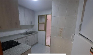 Resale - Apartment / flat - Torrevieja - La Mata