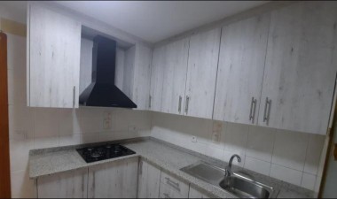 Resale - Apartment / flat - Torrevieja - La Mata