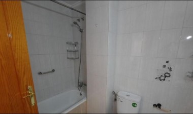 Resale - Apartment / flat - Torrevieja - La Mata