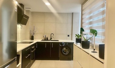 Resale - Apartment / flat - Torrevieja - torrevieja