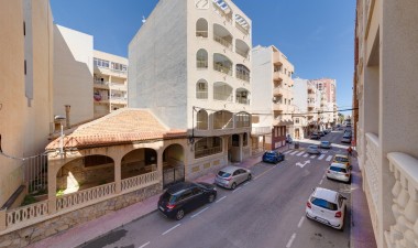 Odsprzedaż - Dom - Torrevieja - Playa de los Locos