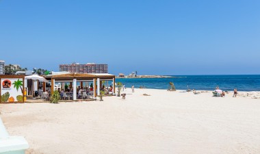 Odsprzedaż - Dom - Torrevieja - Playa de los Locos