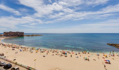 Odsprzedaż - Dom - Torrevieja - Playa de los Locos