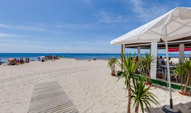 Odsprzedaż - Dom - Torrevieja - Playa de los Locos