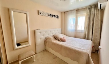 Resale - Apartment / flat - Torrevieja - Playa de los Locos