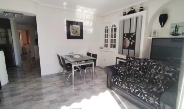 Resale - Apartment / flat - Torrevieja - Los Frutales