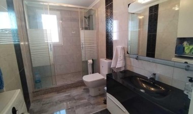 Resale - Apartment / flat - Torrevieja - Los Frutales