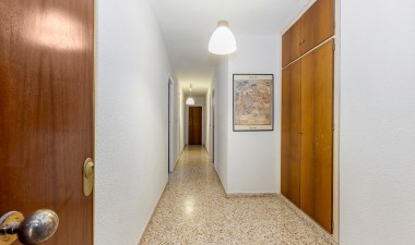 Resale - Apartment / flat - Torrevieja - Playa de los Locos