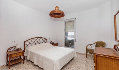 Resale - Apartment / flat - Torrevieja - Playa de los Locos