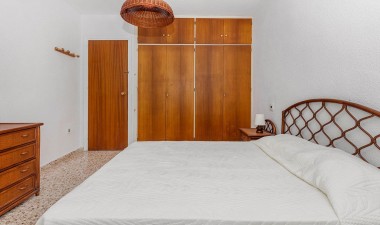 Resale - Apartment / flat - Torrevieja - Playa de los Locos