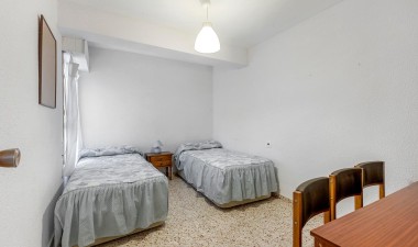 Resale - Apartment / flat - Torrevieja - Playa de los Locos