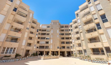 Resale - Apartment / flat - Torrevieja - Playa de los Locos