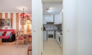 Resale - Apartment / flat - Torrevieja - La Mata