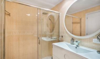 Resale - Apartment / flat - Torrevieja - La Mata