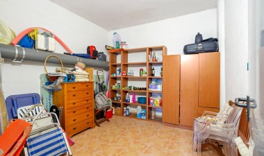 Resale - Apartment / flat - Torrevieja - La Mata