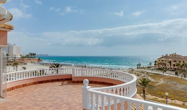 Resale - Villa - Orihuela Costa - La Zenia