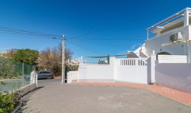 Resale - Bungalow - Torrevieja - Aguas nuevas 1