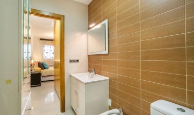 Resale - Apartment / flat - Torrevieja - La Mata