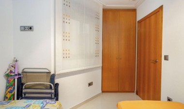 Resale - Apartment / flat - Torrevieja - La Mata