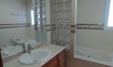 Resale - Apartment / flat - Torrevieja - PLAYA DEL CURA - CENTRO