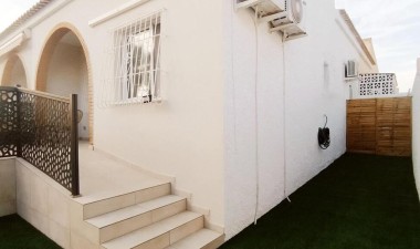 Resale - Bungalow - Torrevieja - Nueva Torrevieja