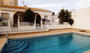 Resale - Bungalow - Torrevieja - Nueva Torrevieja