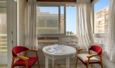 Resale - Apartment / flat - Torrevieja - Centro