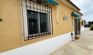 Resale - Bungalow - Torrevieja - Costa Blanca