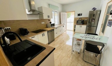 Resale - Bungalow - Torrevieja - Costa Blanca