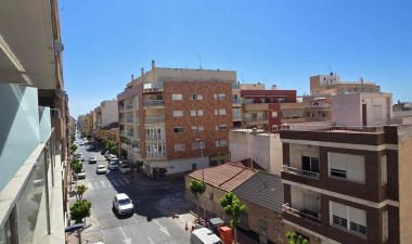 Resale - Apartment / flat - Torrevieja - CENTRE