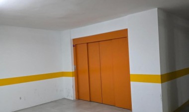 Resale - Apartment / flat - Torrevieja - CENTRE