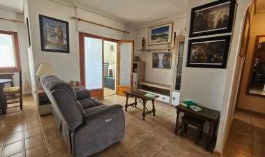 Resale - Apartment / flat - Torrevieja - Punta prima