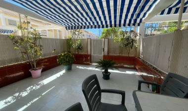 Resale - Bungalow - Torrevieja - Aguas Nuevas 2