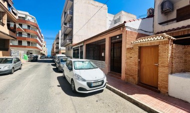 Återförsäljning - Villa - Torrevieja - Costa Blanca