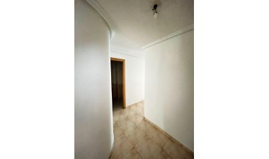 Resale - Apartment / flat - Torrevieja - Playa del Cura