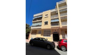 Resale - Apartment / flat - Torrevieja - Playa del Cura