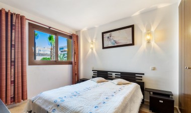 Resale - Apartment / flat - Punta Prima - Costa Blanca